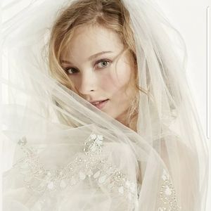 David's Bridal 2- tier Cathedral Veil